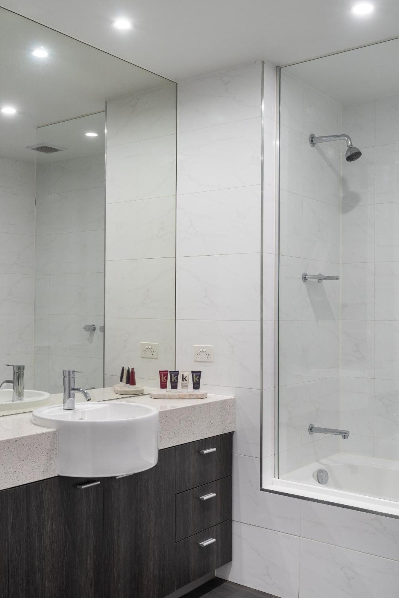 Tyrian Serviced Apartments Fitzroy Melbourne City Exterior foto